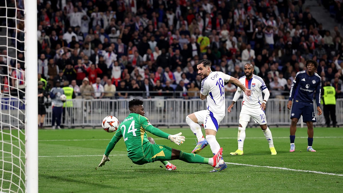 Onanas mistakes cost Man Utd against Lyon