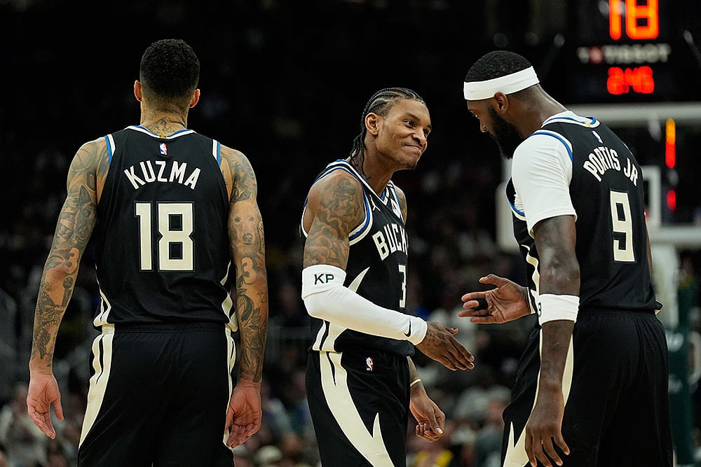 Basketball: Milwaukee Bucks vs New Orleans Pelicans