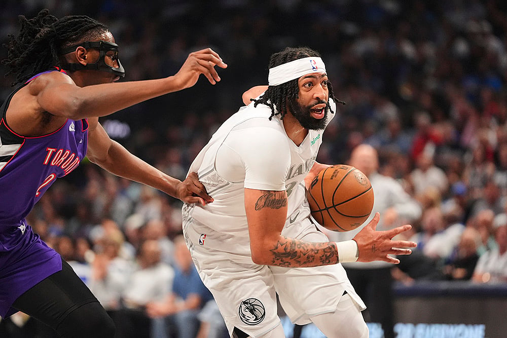NBA Basketball 2024-25 Dallas Mavericks vs Toronto Raptors: Anthony Davis