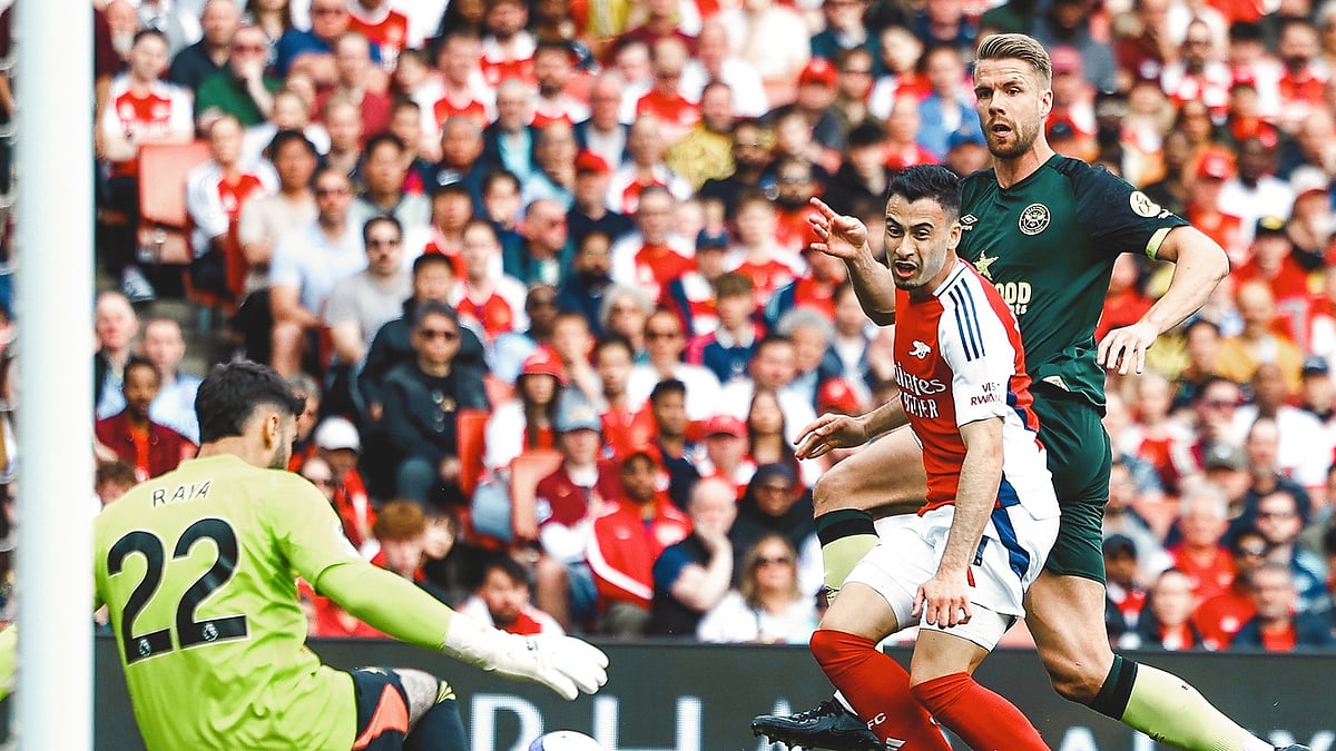 brentford-kristoffer-ajer-arsenal-david-raya