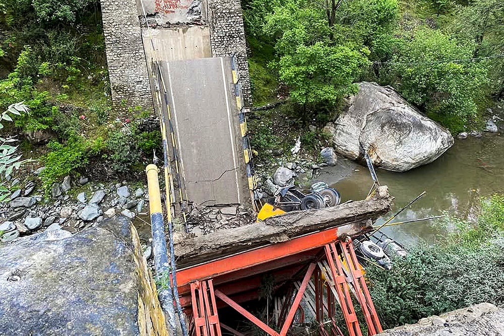 Bridge collapses in Kullu