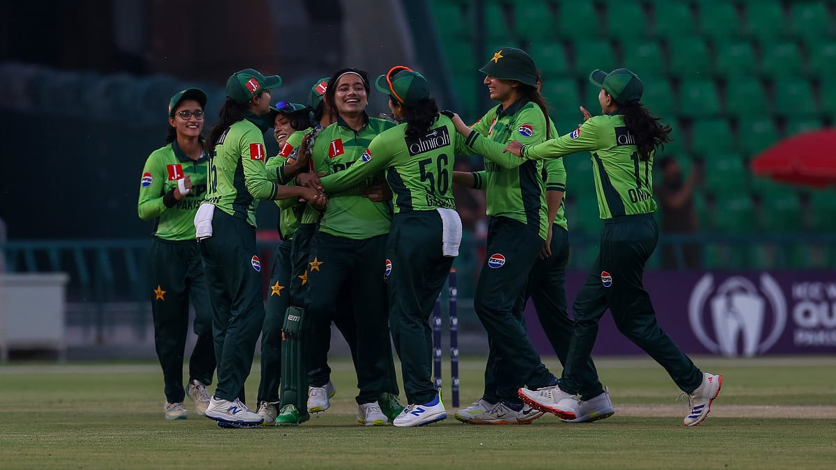 X/TheRealPCB : Pakistan players celebrate a wicket against West Indies.