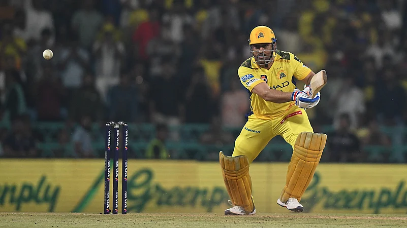 MS Dhoni in action against Lucknow Super Giants.