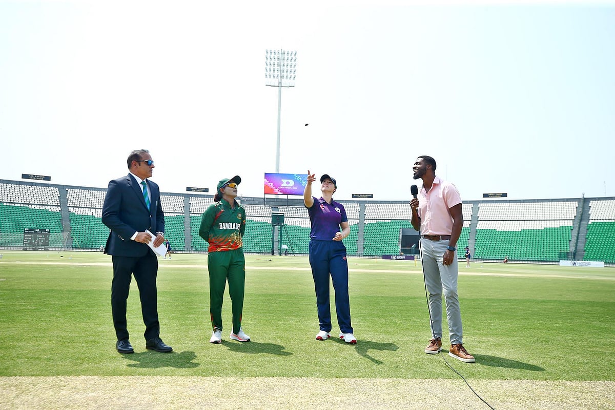 ICC : Bangladesh Women captain and Scotland women captain for toss