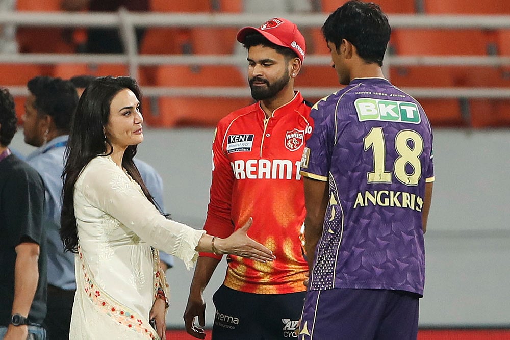 Indian Premiere League: PBKS vs KKR Match pics