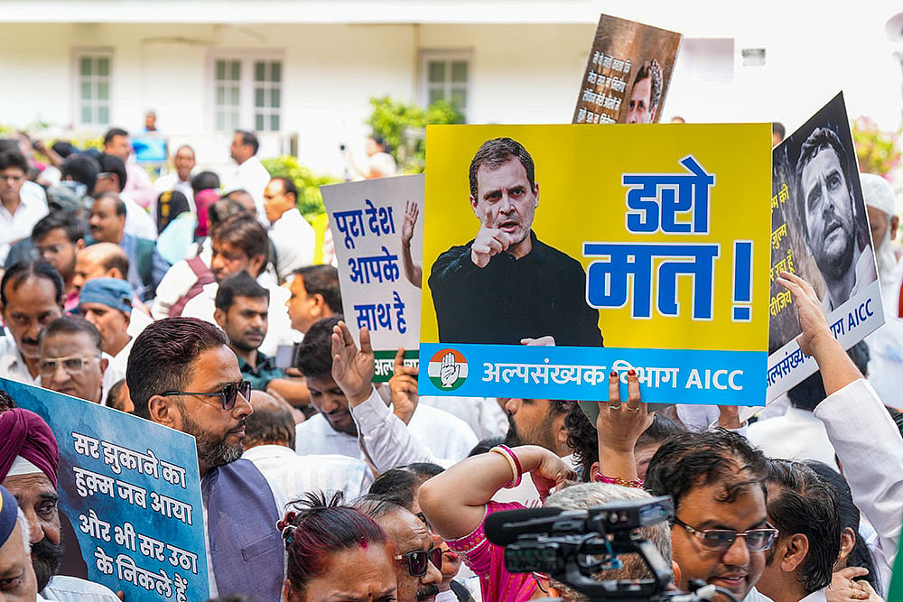 | Photo: PTI/Vijay Varma : Congress protest in Delhi