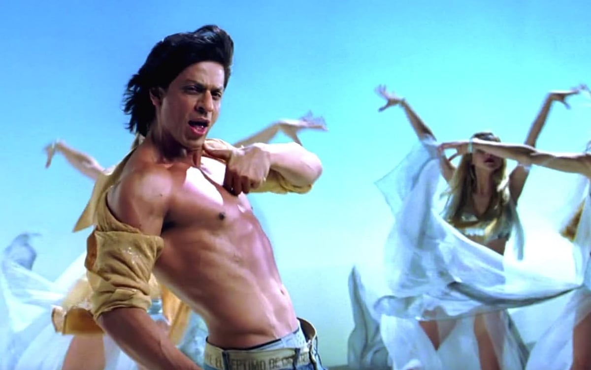 Still from the song Dard-e-Disco