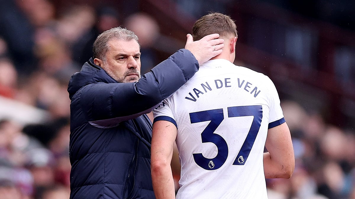 Tottenham manager Ange Postecoglou and Micky van de Ven
