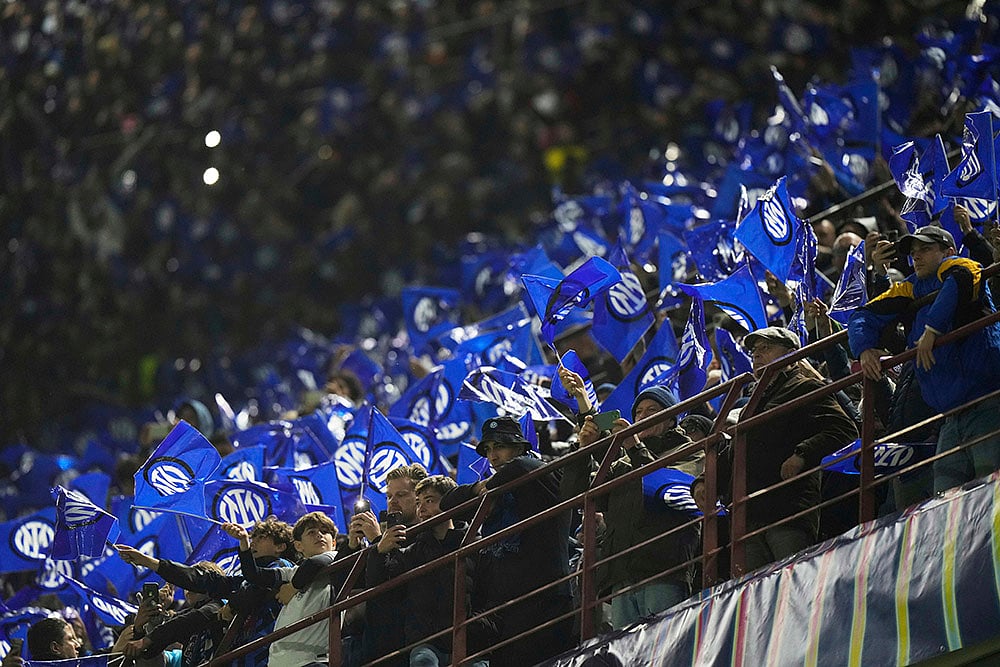 Champions League football quarterfinals 2024-25 Inter Milan vs Bayern Munich: Inter Milan fans 