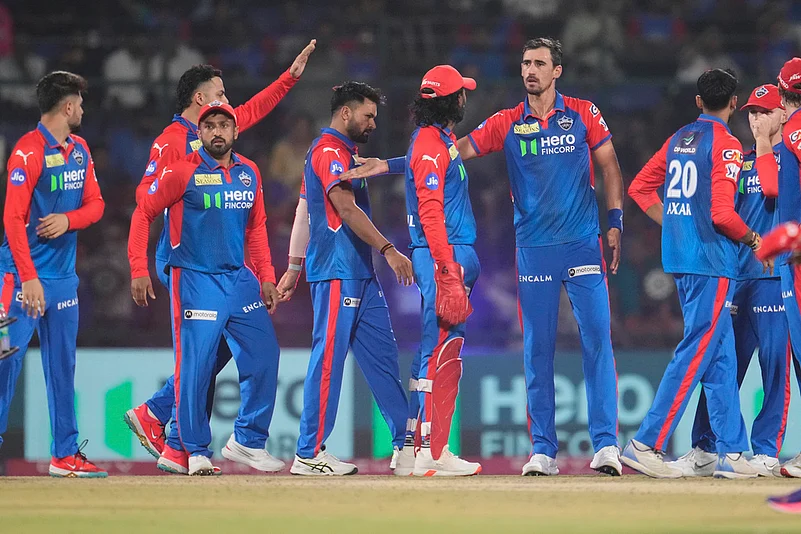 Delhi Capitals players celebrate.