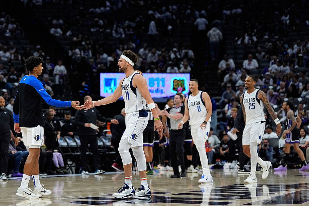 NBA Basketball Game: Sacramento Kings vs Dallas Mavericks