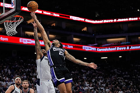 Basketball: Dallas Mavericks vs Sacramento Kings
