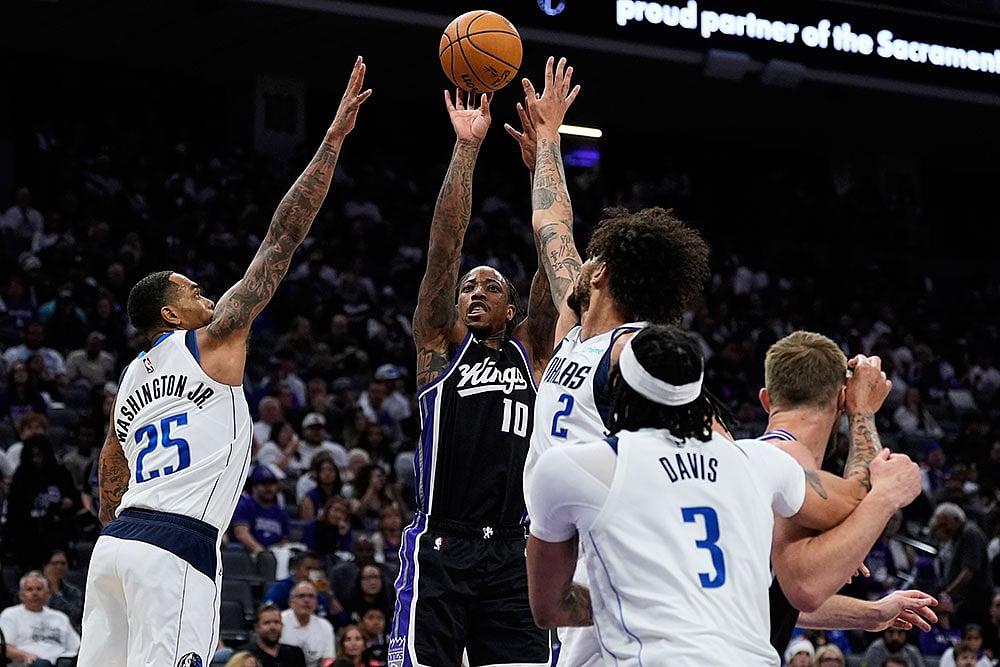 Basketball: Dallas Mavericks vs Sacramento Kings