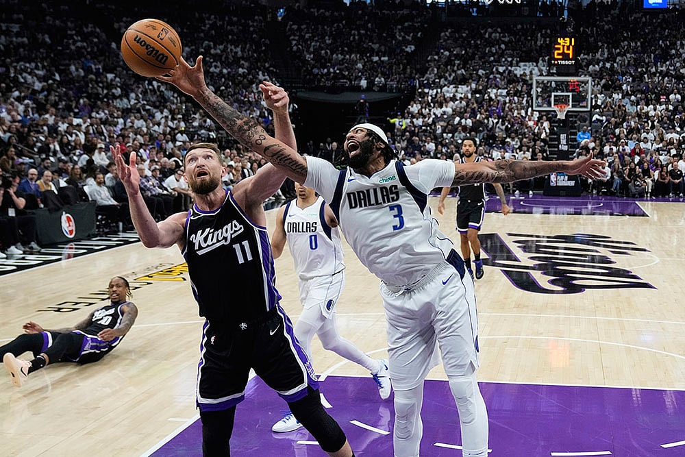 Kings Mavericks Basketball