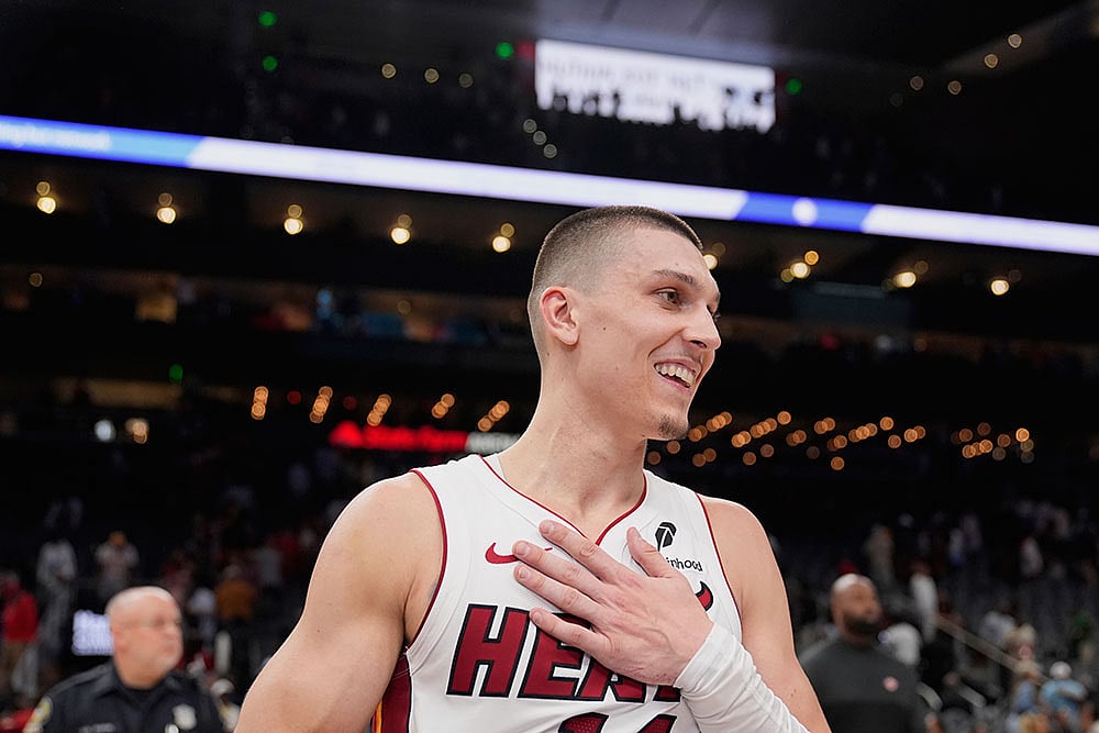 | Photo: AP/Brynn Anderson : NBA: Miami Heat vs Atlanta Hawks