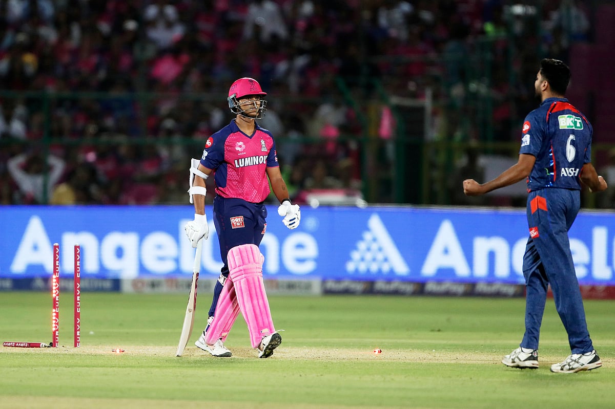 (AP Photo/Surjeet Yadav) : Lucknow Super Giants' Avesh Khan, right, celebrates the dismissal of Rajasthan Royals' Yashasvi Jaiswal, left, during the Indian Premier League cricket match between Lucknow Super Giants and Rajasthan Royals at Sawai Mansingh Stadium in Jaipur, India, Saturday, April 19, 2025. 


