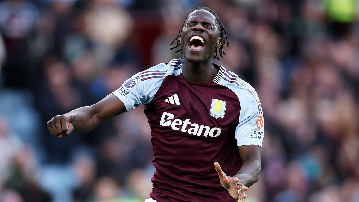 Amadou Onana celebrates having scored Aston Villas fourth goal