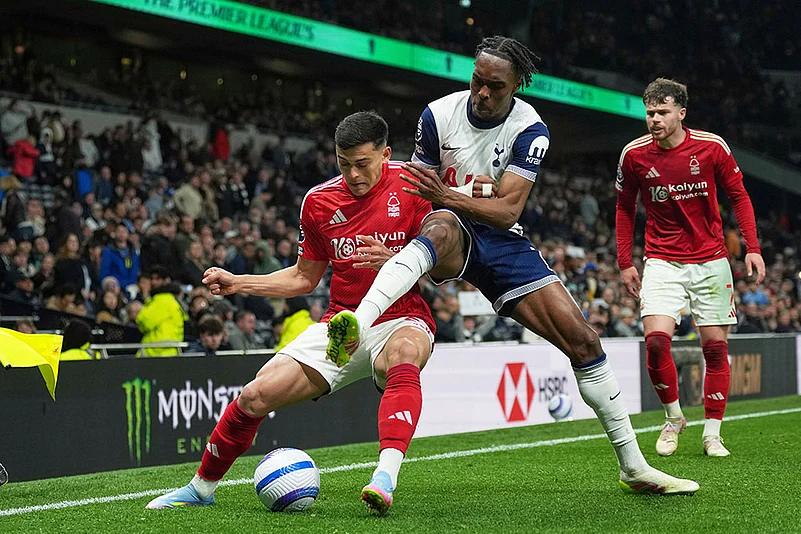 English Premier League: Nottingham Forest vs Tottenham Hotspur