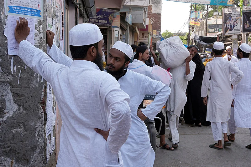 Waqf act 2025: Students waiting outside Darul Uloom