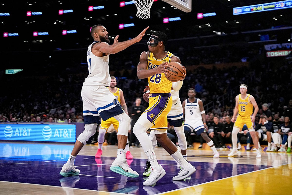 NBA: Los Angeles Lakers vs Minnesota Timberwolves