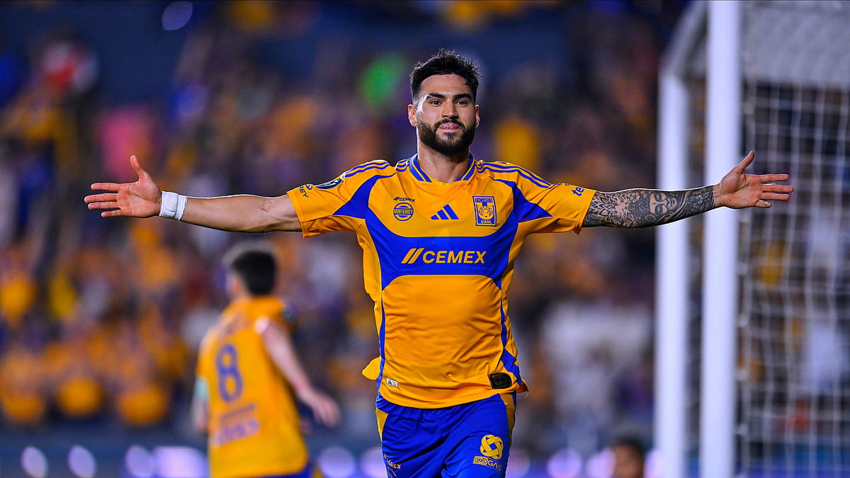 Tigres UANL's Juan Jose Purata celebrates after scoring the equaliser against Cruz Azul. - X | TigresOficial