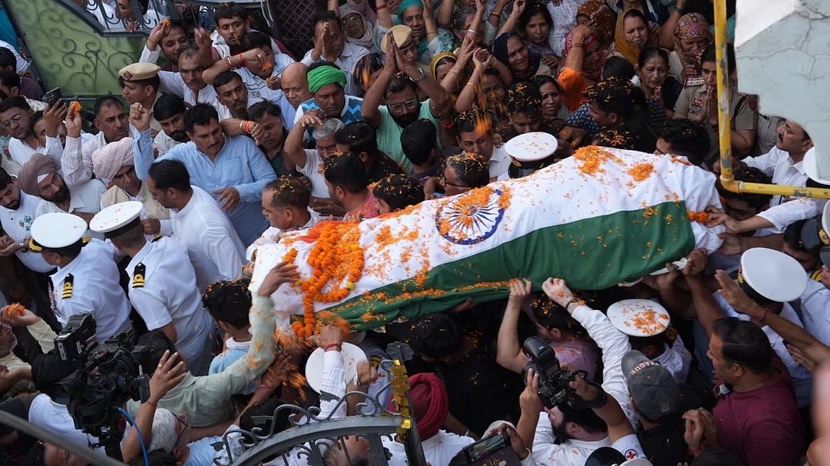 | Pic- Tribhuvan Tiwari For Outlook India : A Painful Goodbye: The Last Journey of Vinal Narwal