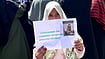 Kashmiris Urge Fleeing Tourists To Stay After Pahalgam Attack | Toibah Kirmani for Outlook : A girl holds a placard during a protest at Lal Chowk, Srinagar, against the killing of 25 tourists and one local in Pahalgam, on April 23, 2025 |
