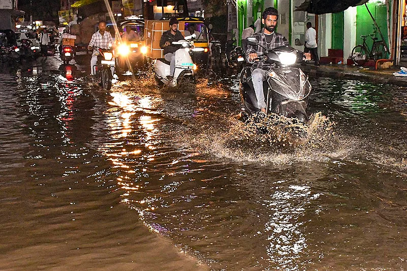 Waterlogging after rain in Dharwad