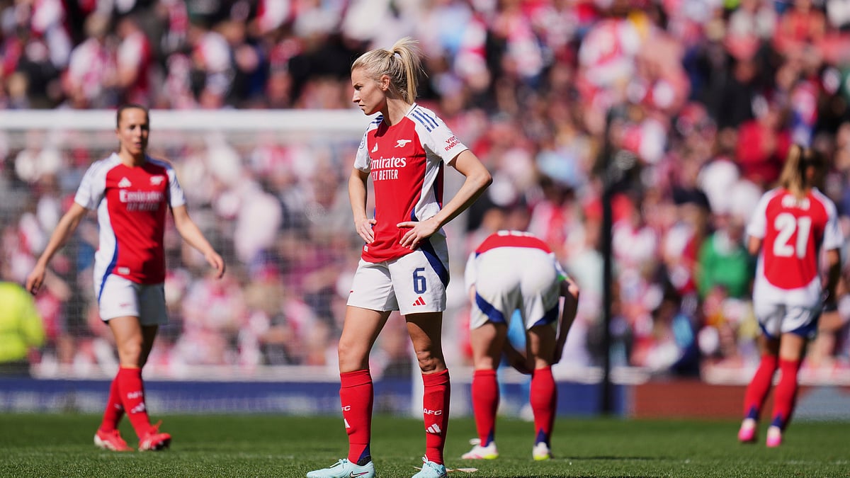 (AP Photo/Kirsty Wigglesworth)
 : Arsenal's Leah Williamson reacts at the end of the women's Champions League semifinals, first leg, soccer match between Arsenal FC and Olympique Lyonnais at the Arsenal Stadium, in London, Saturday, April 19, 2025. 

