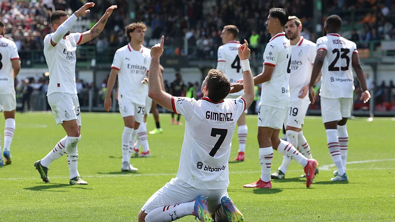 Santiago Gimenez Ac milan