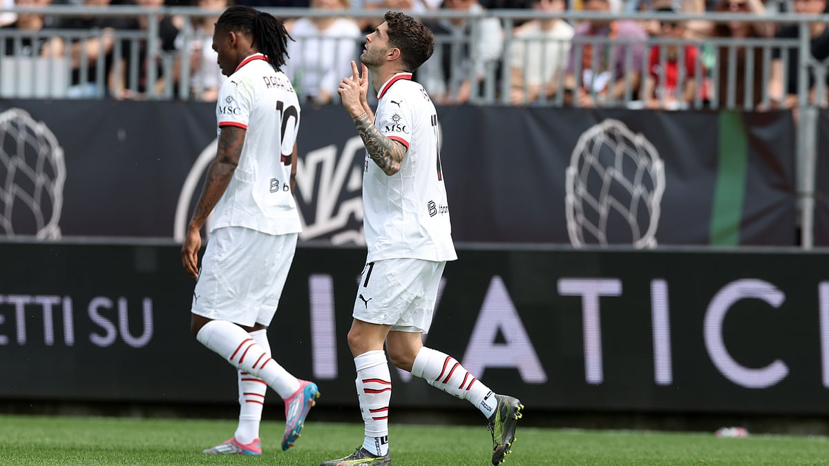 Christian Pulisic celebrates after scoring Milan's first goal - null