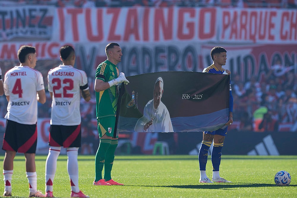 Argentine Primera División soccer River Plate Vs Boca Juniors: Franco Armani