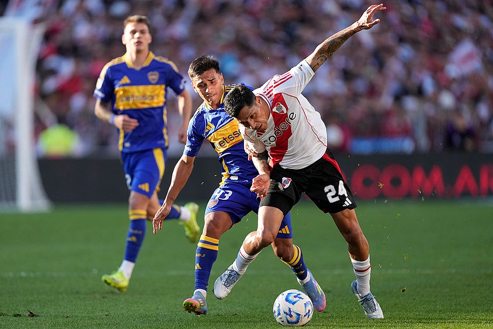 Argentine Primera División soccer River Plate Vs Boca Juniors: Enzo Perez