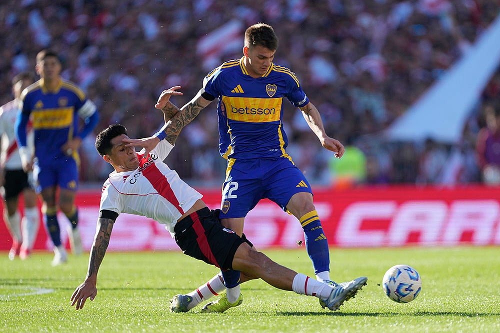 Argentine Primera División soccer River Plate Vs Boca Juniors: Enzo Perez