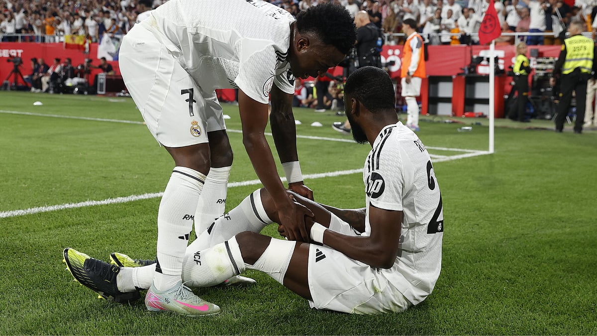 Antonio Rudiger has undergone knee surgery - null