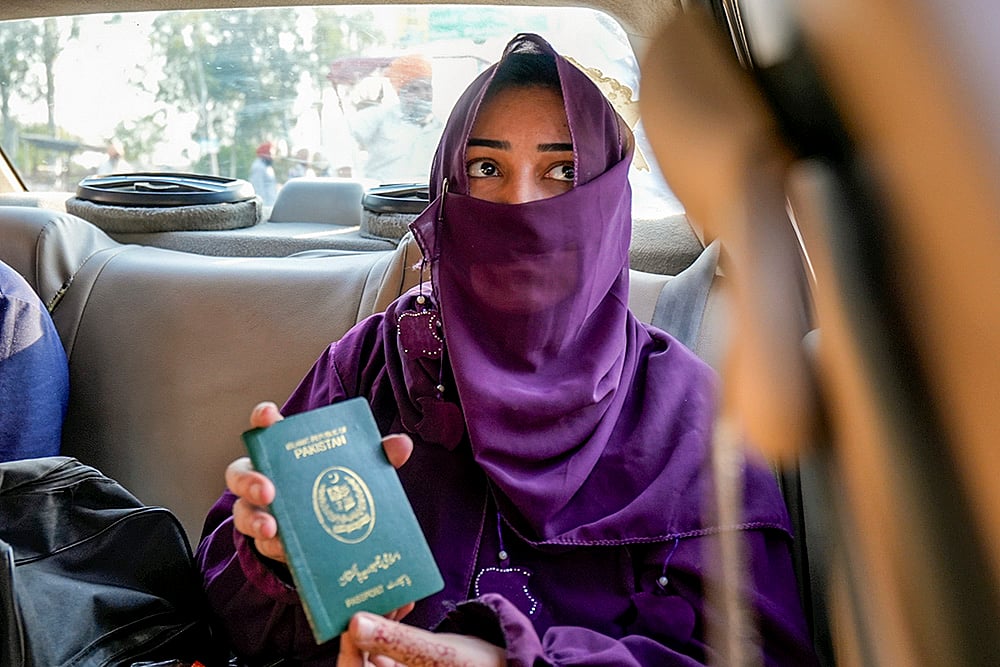 Photos from Attari-Wagah Border Deportations_Asma