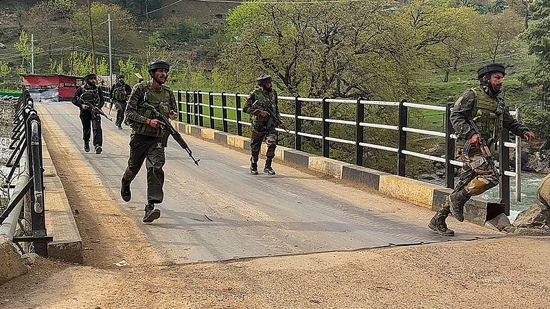 Terrorists attack tourists in J-Ks Pahalgam