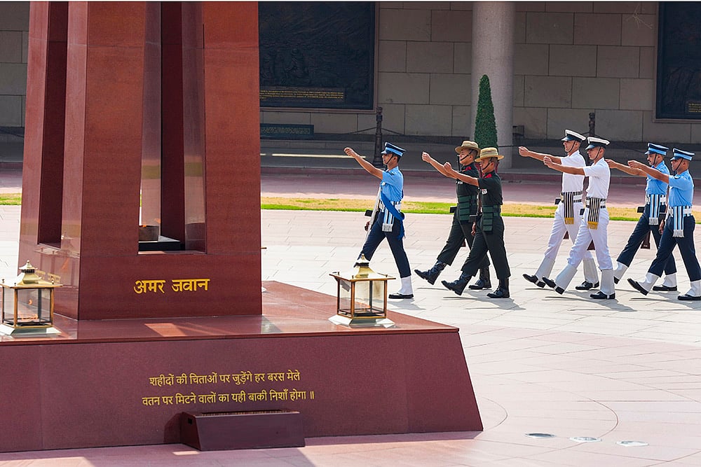 Tri-services guards at National War Memorial