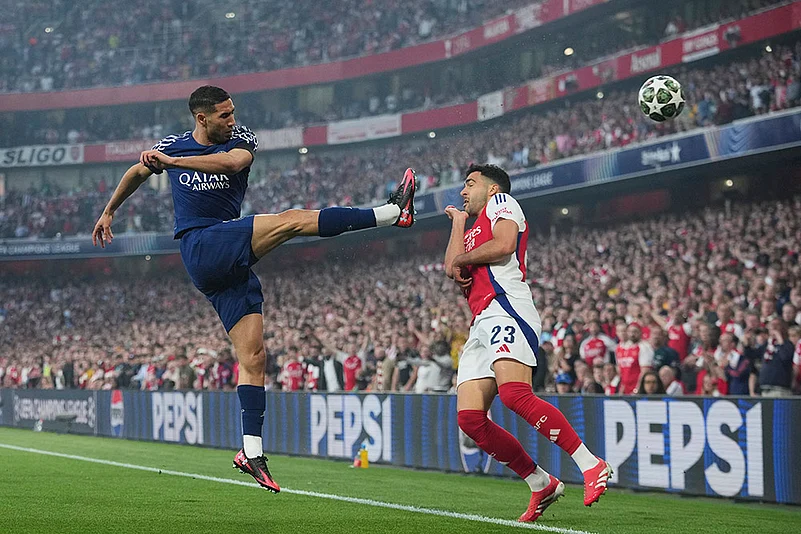 Britan Soccer Champions League UCL semifinal first leg Arsenal vs PSG: Achraf Hakim