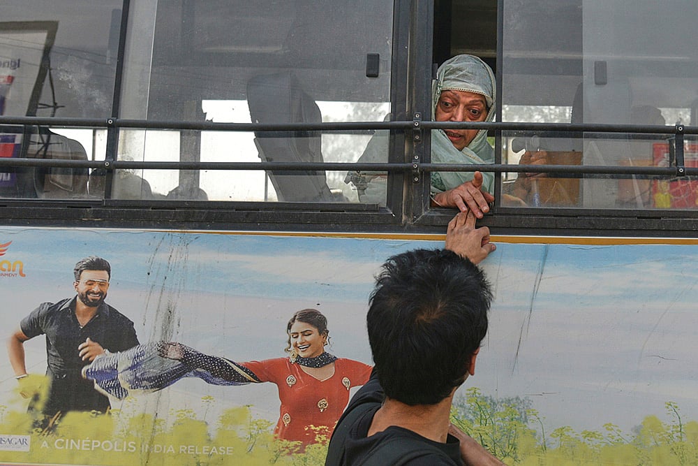 Photos from Attari-Wagah Border Deportations_Seema Bashir