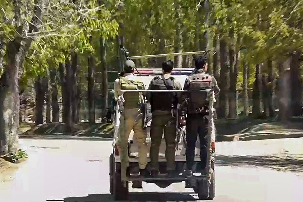NIA team in Pahalgam