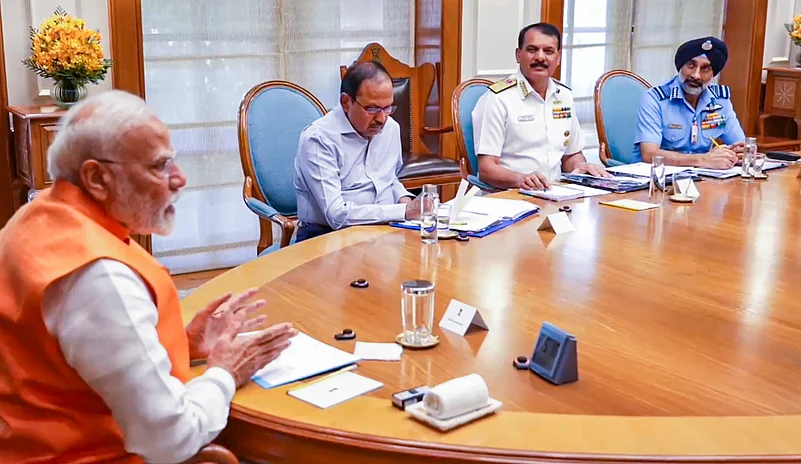 PM and others in a meeting in New Delhi.