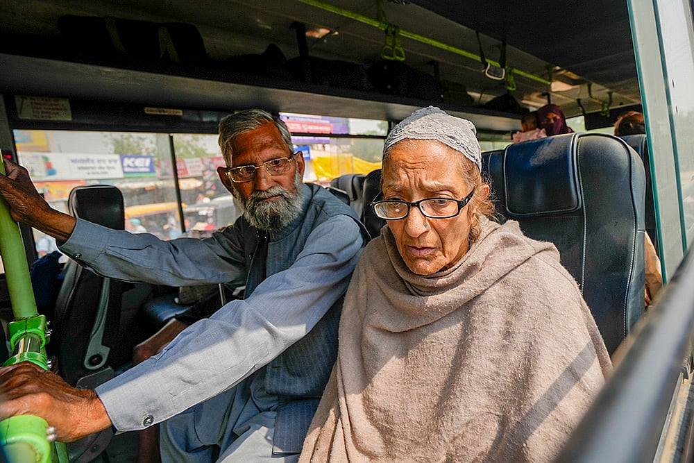 Photos from Attari-Wagah Border Deportations