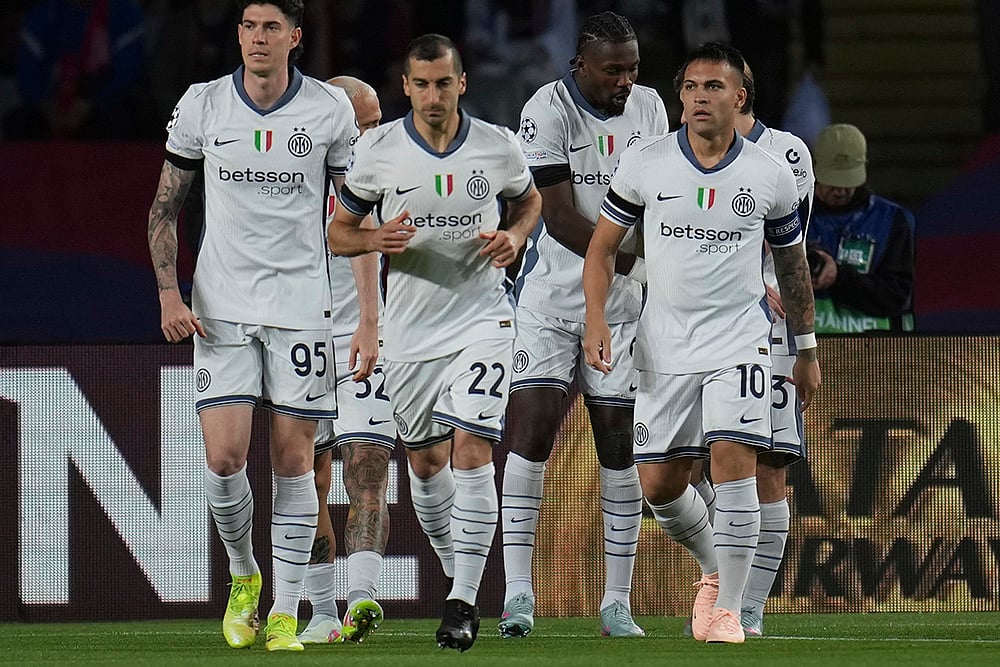 UEFA Champions League 2024-25 Semi-final FC Barcelona vs Inter Milan photo