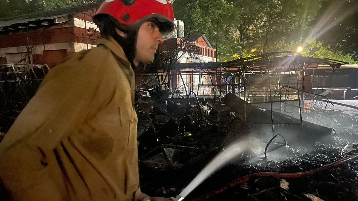 Fire Breaks Out In Dilli Haat - Suresh Pandey
