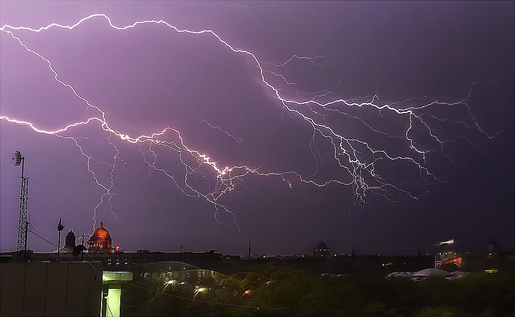 PTI : Lightning kills three people in Uttar Pradesh 