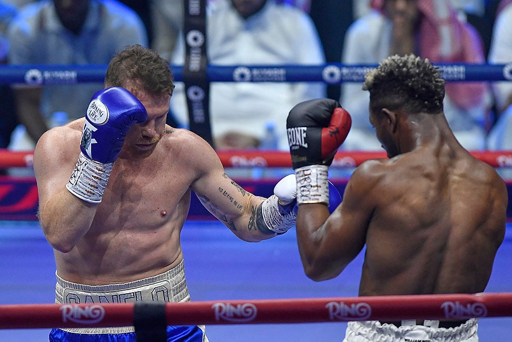 Saudi Arabia super middleweight World Boxing Championship Canelo Alvarez  vs William Scull_5