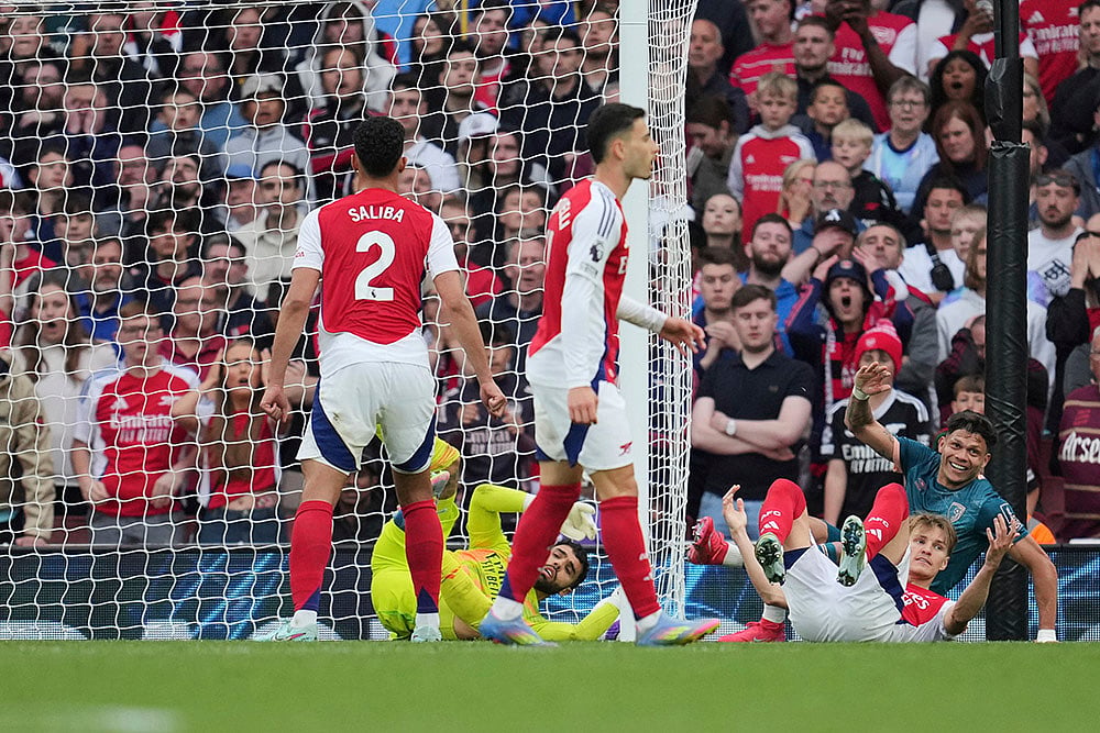 English Premier League soccer Arsenal vs Bournemouth match: Evanilson