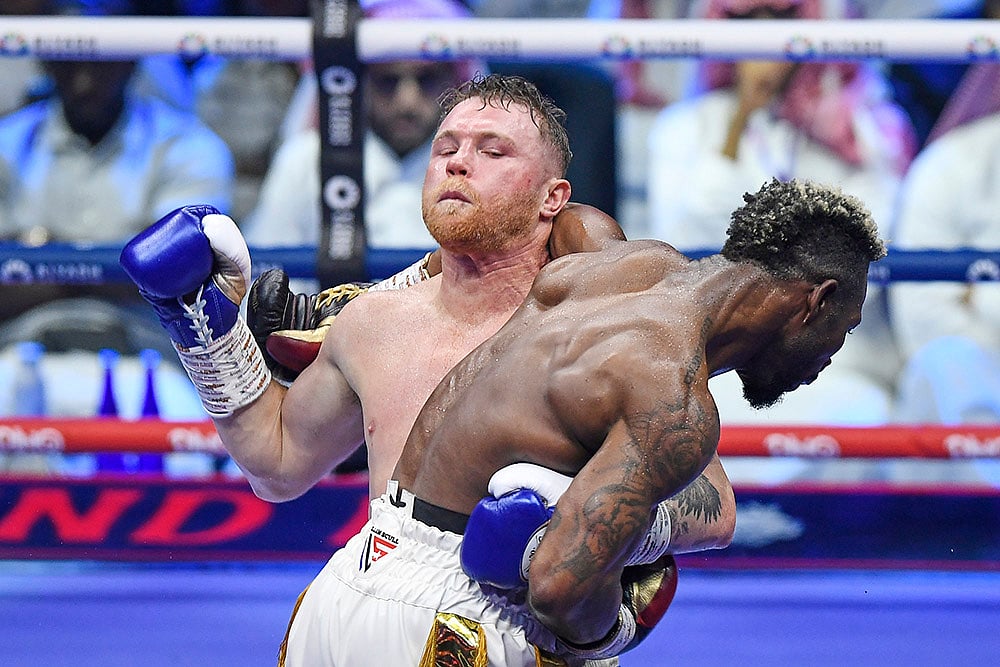 Saudi Arabia super middleweight World Boxing Championship Canelo Alvarez  vs William Scull_2