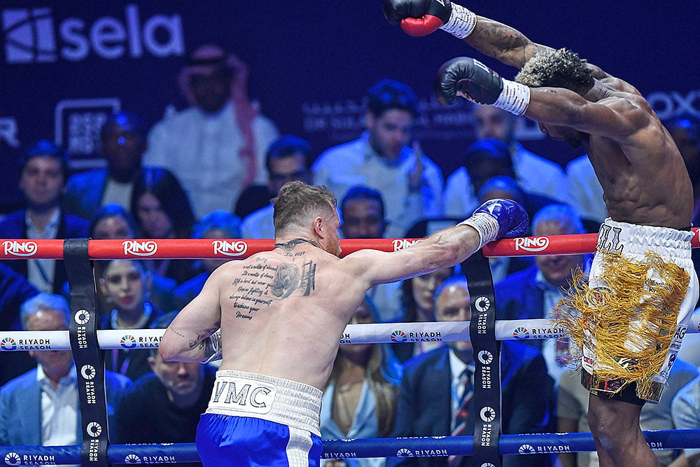 Saudi Arabia super middleweight World Boxing Championship Canelo Alvarez  vs William Scull_3